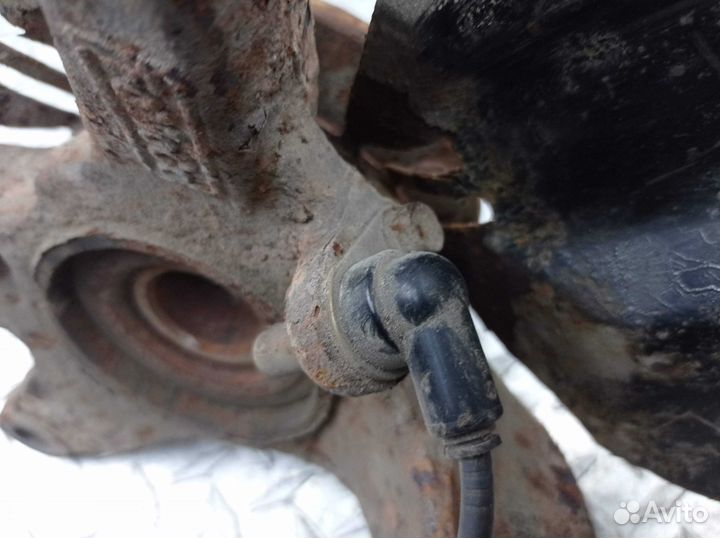 Кулак поворотный левый Mazda CX-9 1 TB