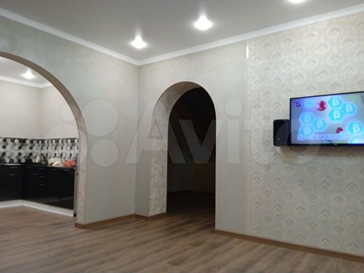 Дом 140 м² на участке 4 сот.