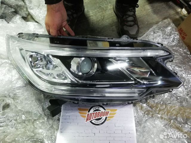 Фара правая Honda CR-V 2014-2017 ксенон