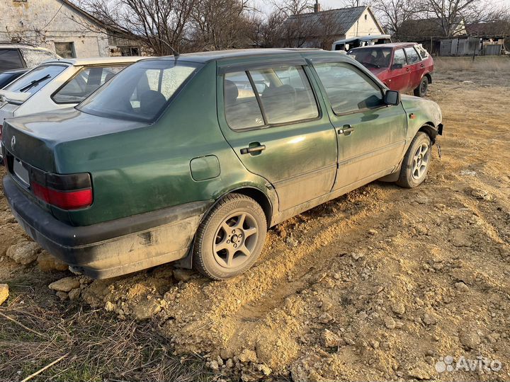 Volkswagen Jetta 2.0 МТ, 1996, 100 000 км