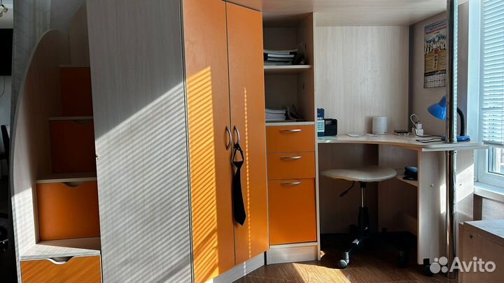 Двухъярусная кровать со столом бу