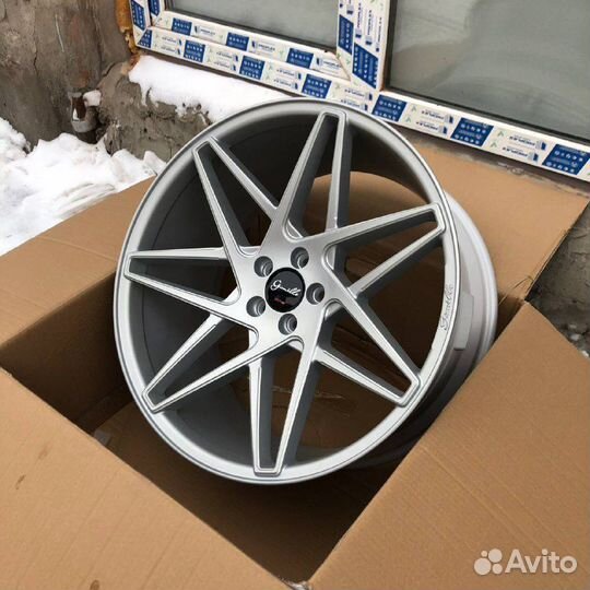 Диски Gianelle Parma R22 на Range Rover Velar