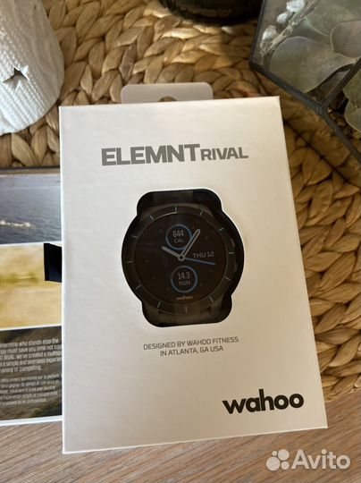 Смарт часы wahoo elmnt rival