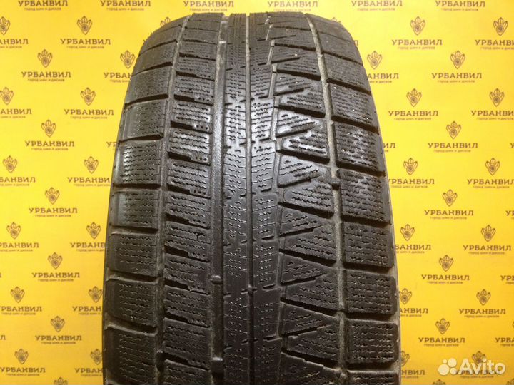Bridgestone Blizzak Revo GZ 235/55 R17 99S