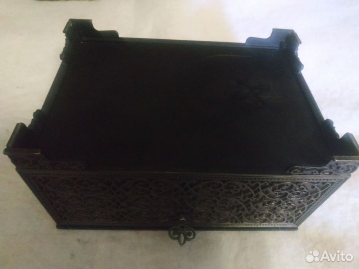 Шкатулка для украшений