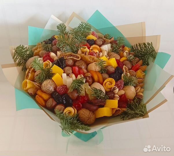 Новогодние подарки. Букеты. Корзины