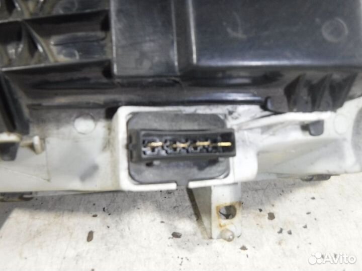 Фара правая VW Golf III