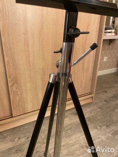 Мольберт металлический тренога Сонет