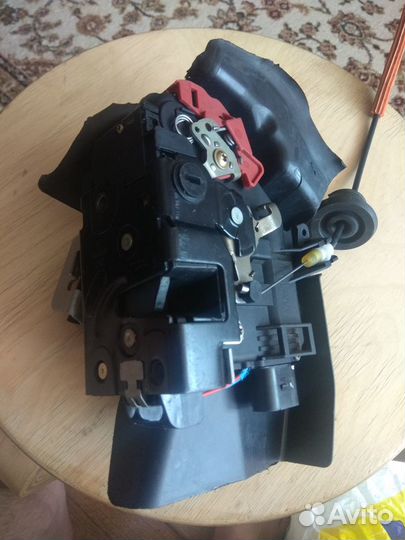 Замок двери Audi a4 b6