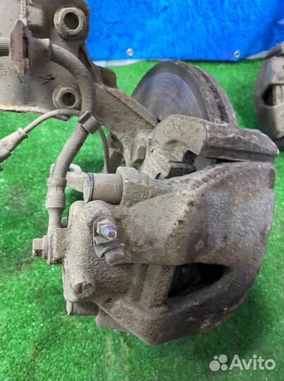 Суппорт тормозной передний левый Opel Astra H