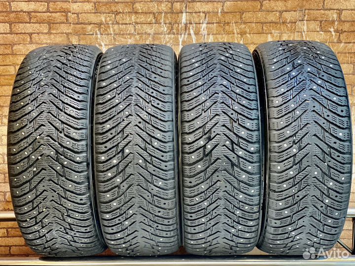 Nokian Tyres Hakkapeliitta 8 215/60 R16 99T