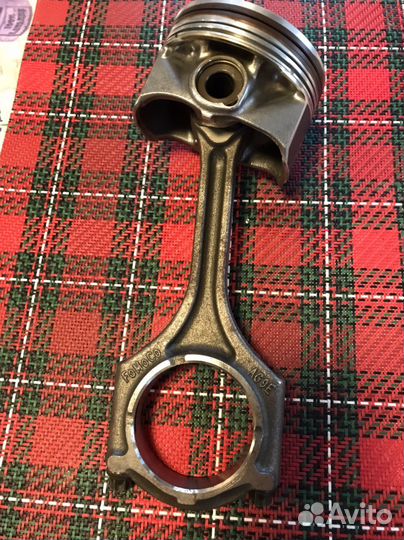 Шатун с поршнем
