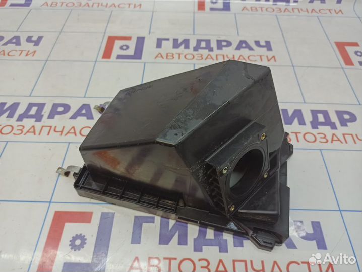 Корпус воздушного фильтра Nissan Almera Classic (B