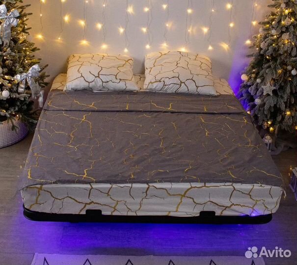 Парящая кровать с подсветкой