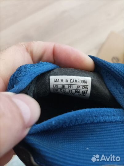 Детские футбольные бутцы adidas nemeziz 31