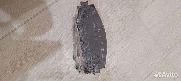 Передние тормозные колодки blitz