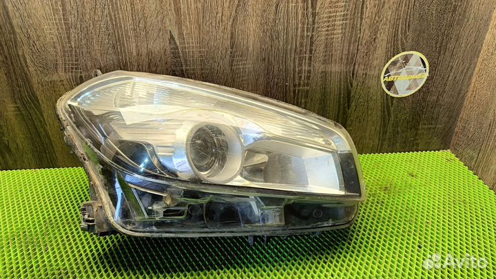 Фара передняя правая Nissan Qashqai J10 10-14