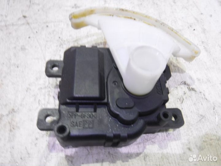 Моторчик заслонки печки