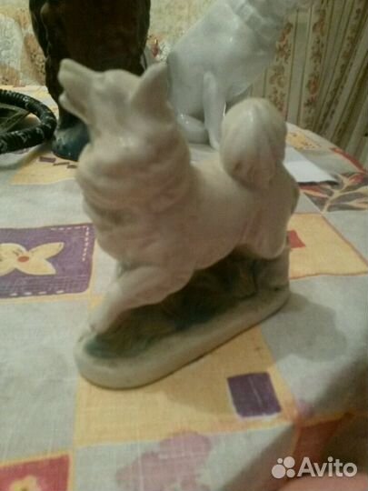 Фарфор. Лайка - цвет белый. производство СССР