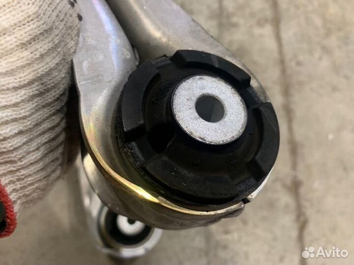 Рычаг подвески верхний передний правый