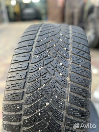 Goodyear UltraGrip Performance Gen-1 255/40 R19 100V