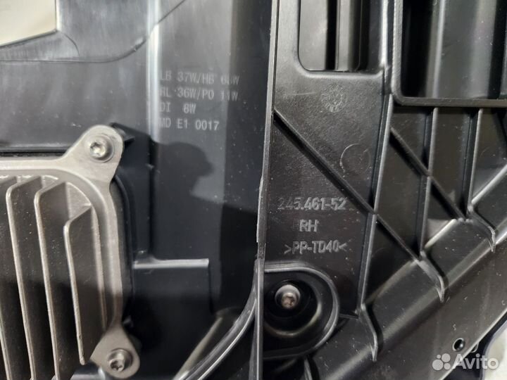 Фара tesla model y