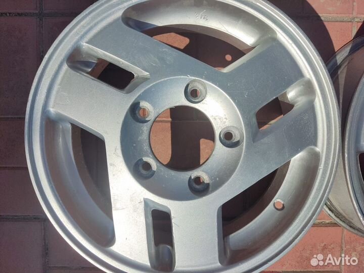 Кованные диски на Ниву r16