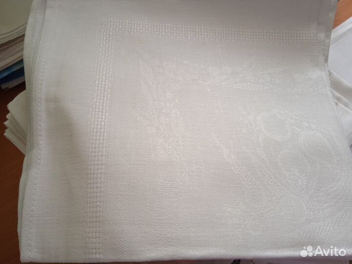 Салфетки жаккардовые белые 45*45 новые