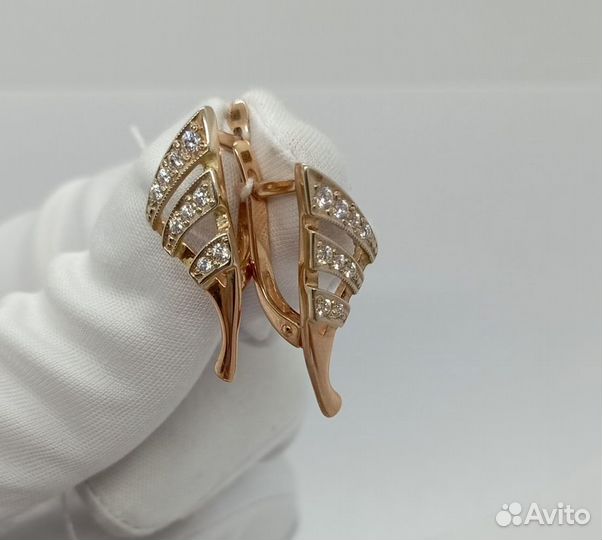 Золотые серьги