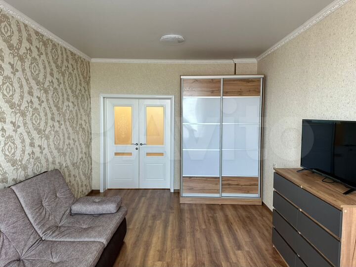 2-к. квартира, 67 м², 8/9 эт.