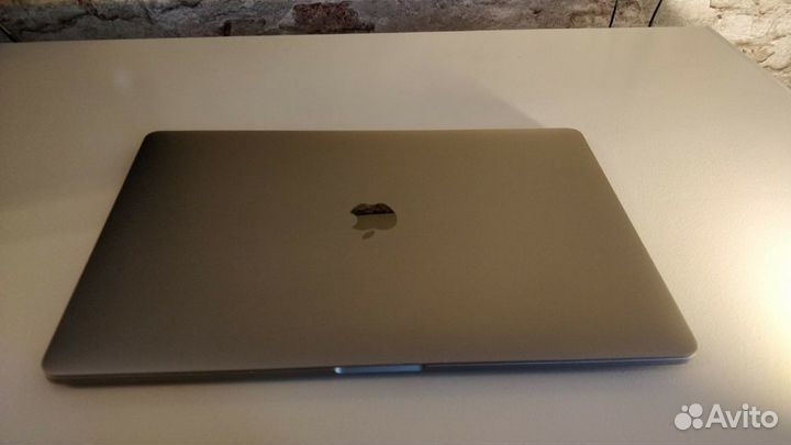 Apple MacBook Pro 15 inch (2017)