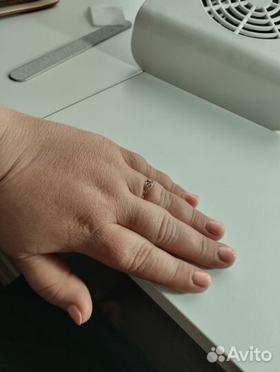 Наращивание ногтей на дому