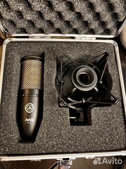 Микрофон akg p220