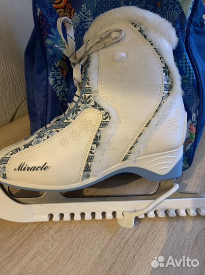 Женские фигурные коньки