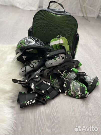 Детские ролики и защита. Размер регулируется 30-33