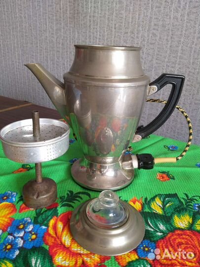 Электрокофейник с гейзером из латуни.ссср. 1964год