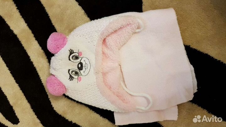 Шапка с шарфиком для малышки