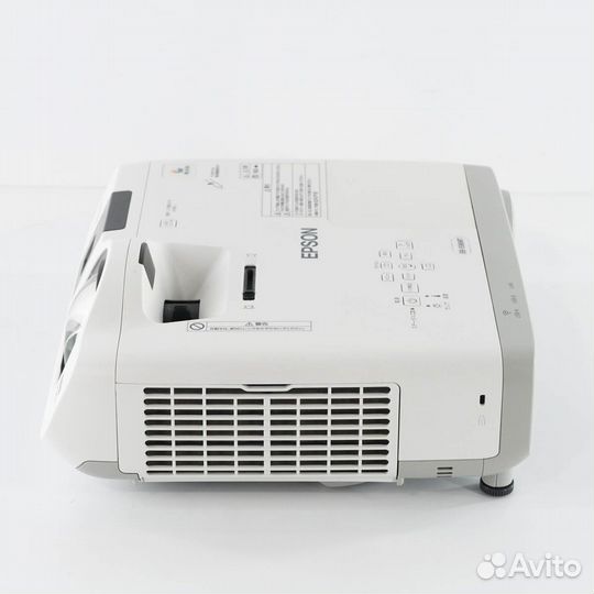 Короткофокусный проектор Epson eb-536WT и 2 ручки