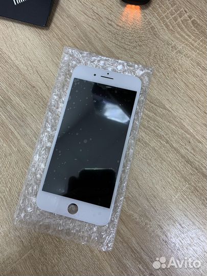 Экран iPhone 8 Plus белый