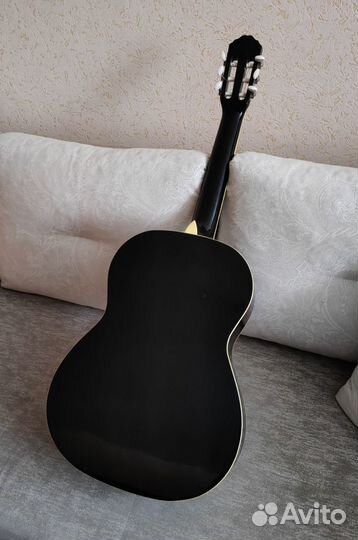 Продам классическую гитару Alicante Student BK