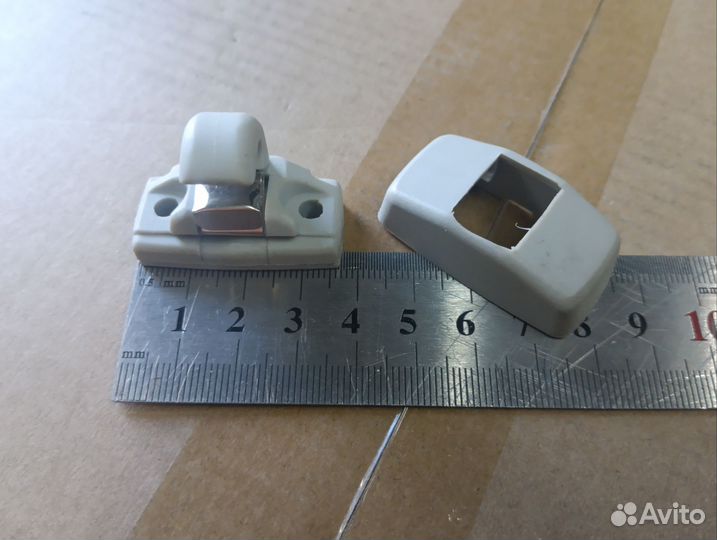 Крючок солнцезащитного козырька VAG