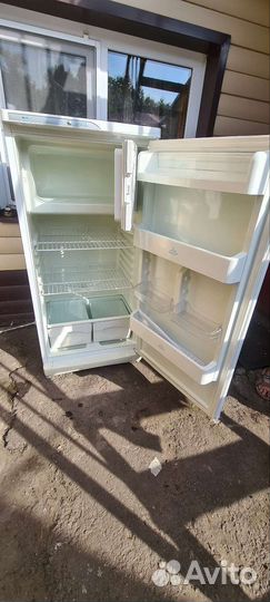 Холодильник б/у