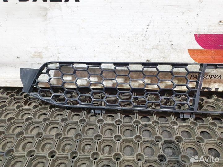 Решетка радиатора нижняя Scania 6-series