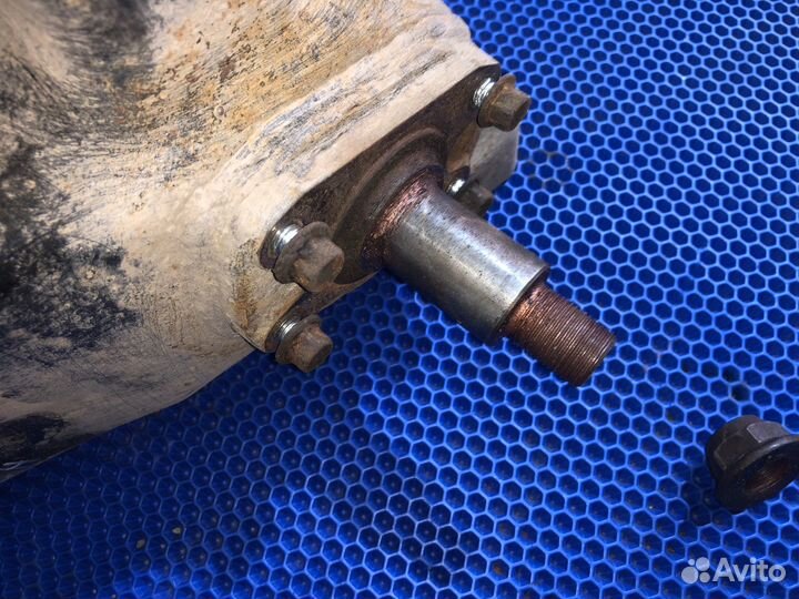 Задние кулаки рычаги mitsubishi lancer 9