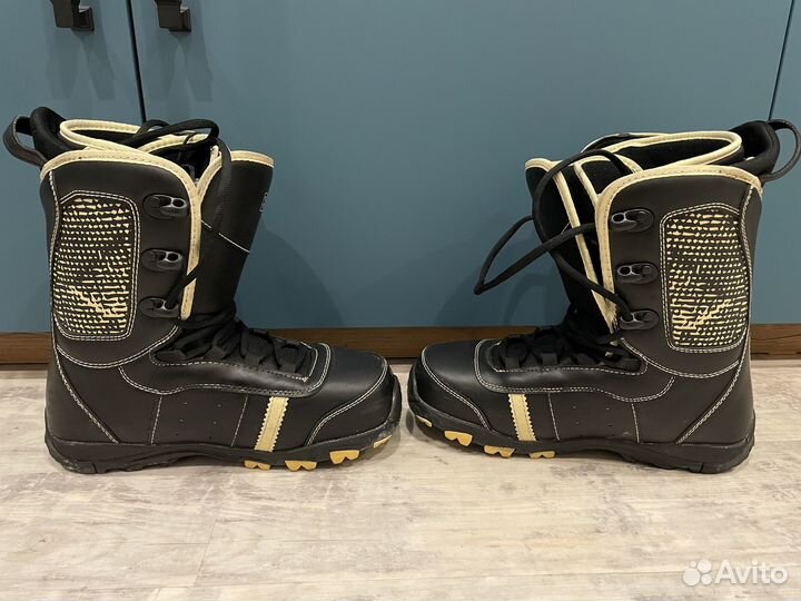 Ботинки для сноуборда bone