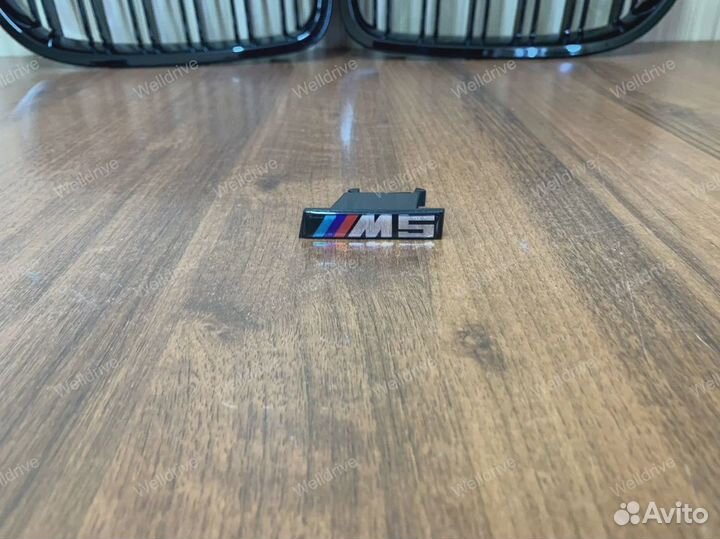 Шильд в решетку двойную М5 для решеток BMW F10