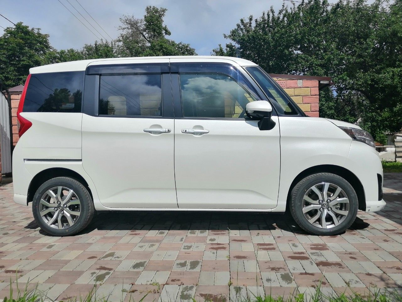 Toyota Roomy: фото владельца