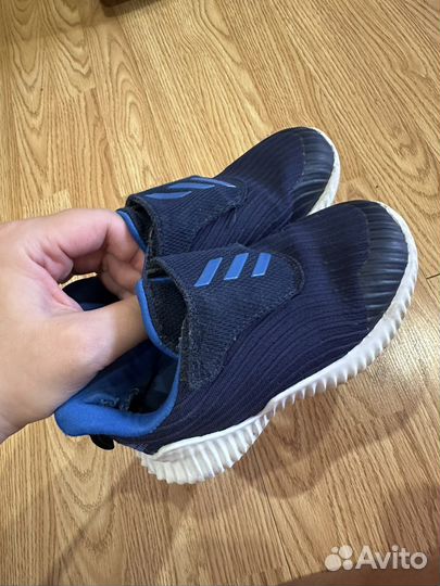 Кроссовки детские adidas 25