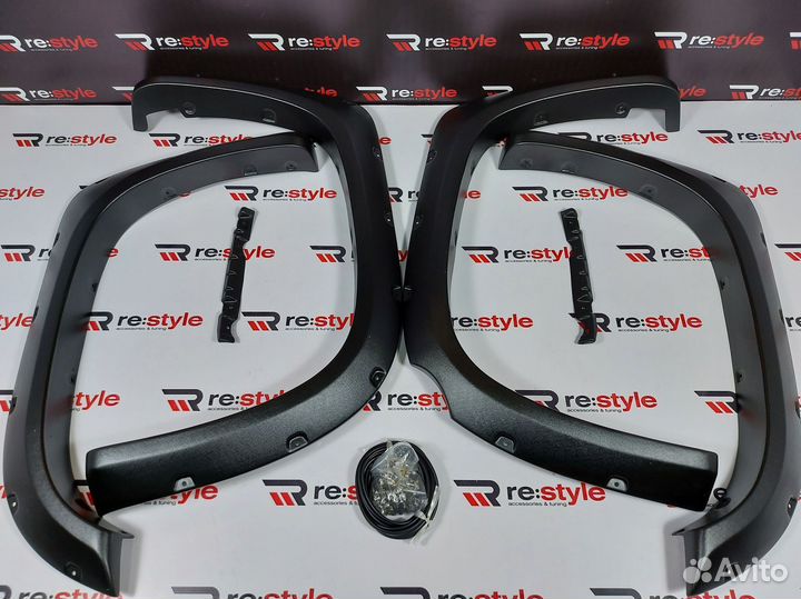 Фендера Toyota Tundra с 2013