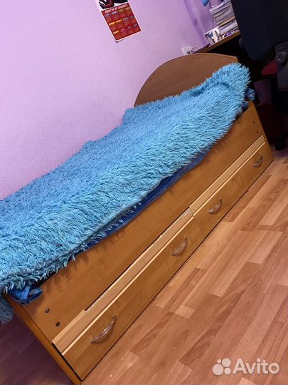 Продам детскую кровать с ящиками